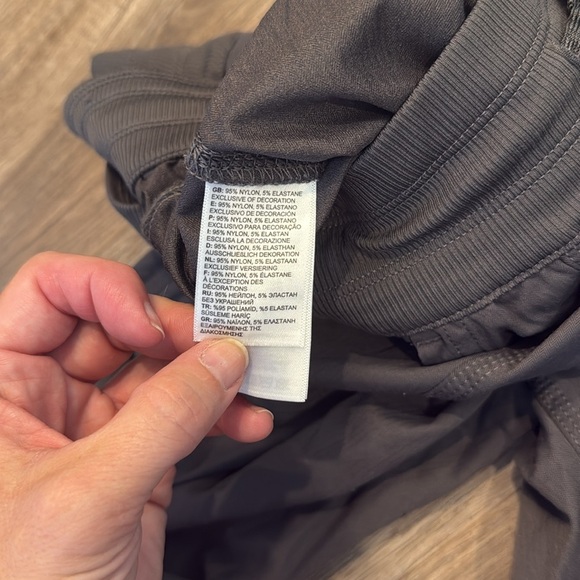 The North Face Aphrodite 2.0 Capri Pant - Women's Gray Size S - Picture 10 of 10